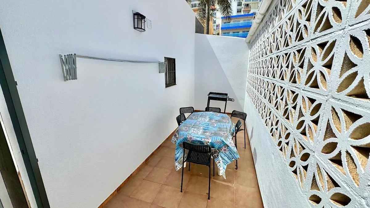 別荘 トレモリノス Escapada De Relax Y Diseno Con Piscina Y Barbacoaヴィラ